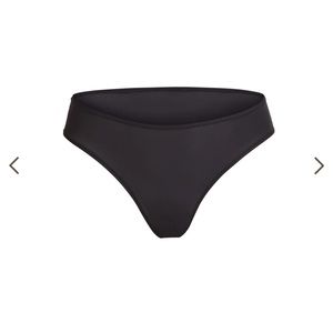 NWT skims shine foundations cheeky brief onyx black size medium. New with tags!